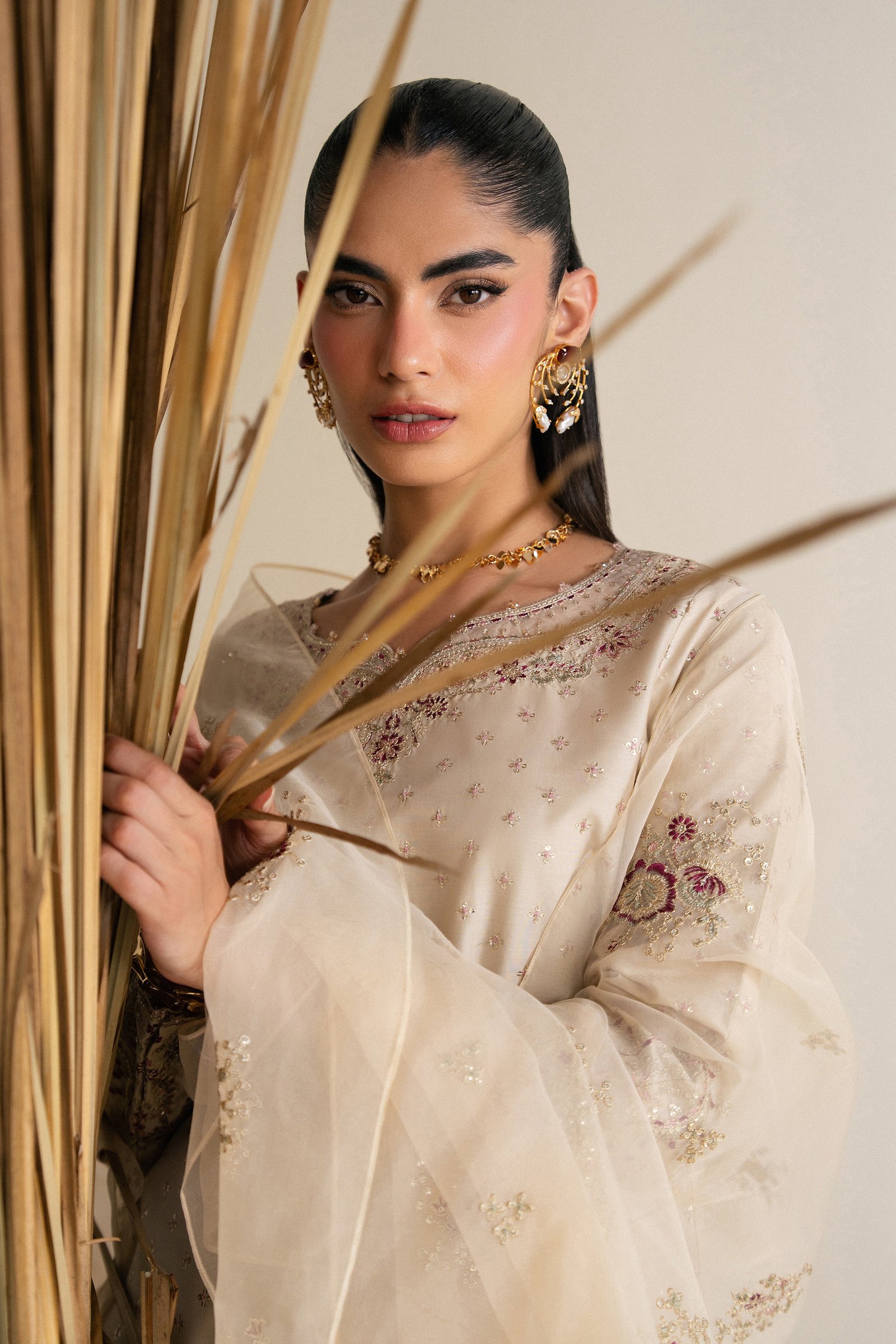 Beijing 3Pc - Festive Eid Pret BATIKSS26 BATIK XS / Oat Meal / Giza-S / Oat Meal / Giza-M / Oat Meal / Giza-L / Oat Meal / Giza-XL / Oat Meal / Giza