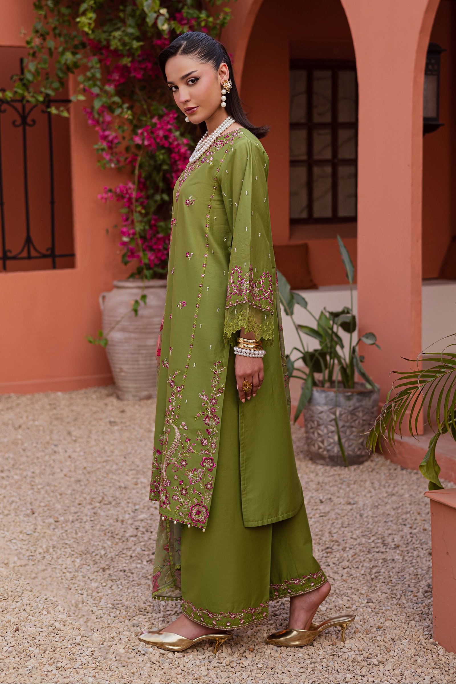 Cray 3Pc - Festive Embroidered Lawn BATIKEID2026 BATIK XS / Fern / Pima Lawn-S / Fern / Pima Lawn-M / Fern / Pima Lawn-L / Fern / Pima Lawn-XL / Fern / Pima Lawn