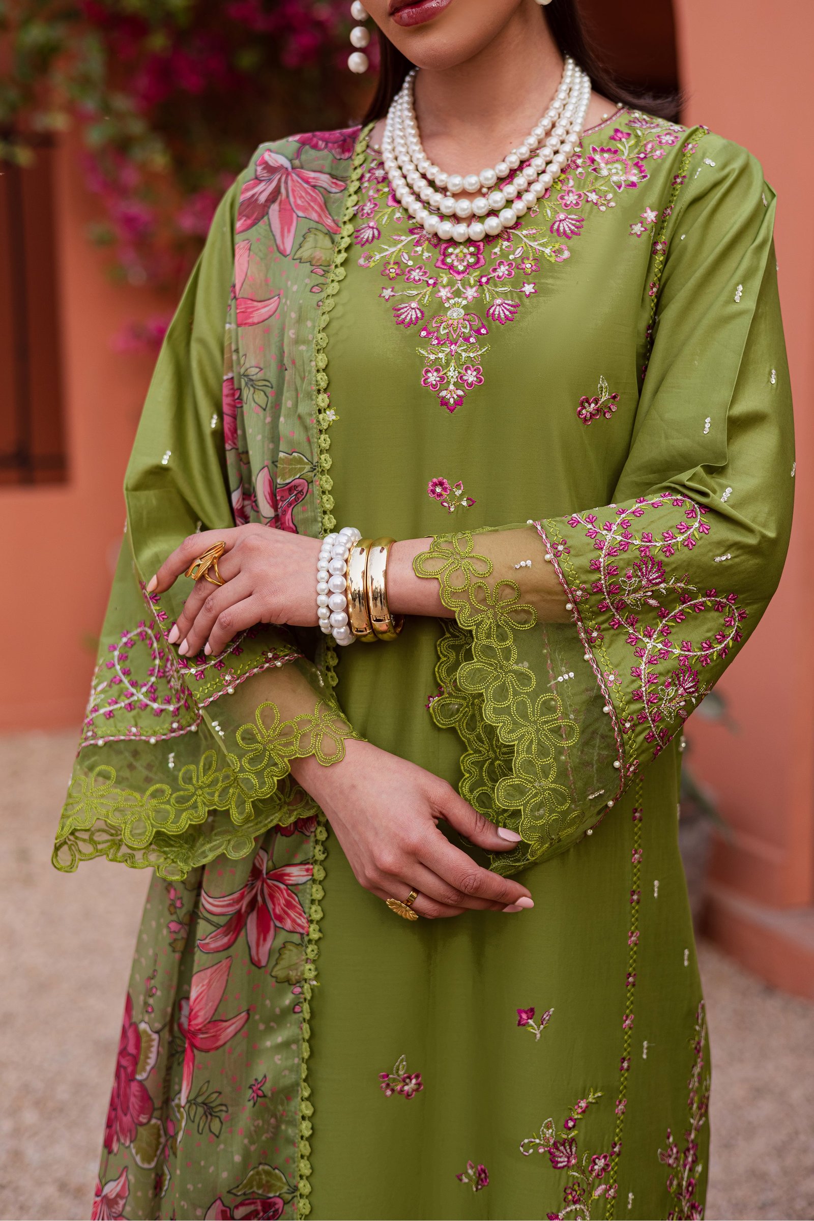 Cray 3Pc - Festive Embroidered Lawn BATIKEID2026 BATIK XS / Fern / Pima Lawn-S / Fern / Pima Lawn-M / Fern / Pima Lawn-L / Fern / Pima Lawn-XL / Fern / Pima Lawn