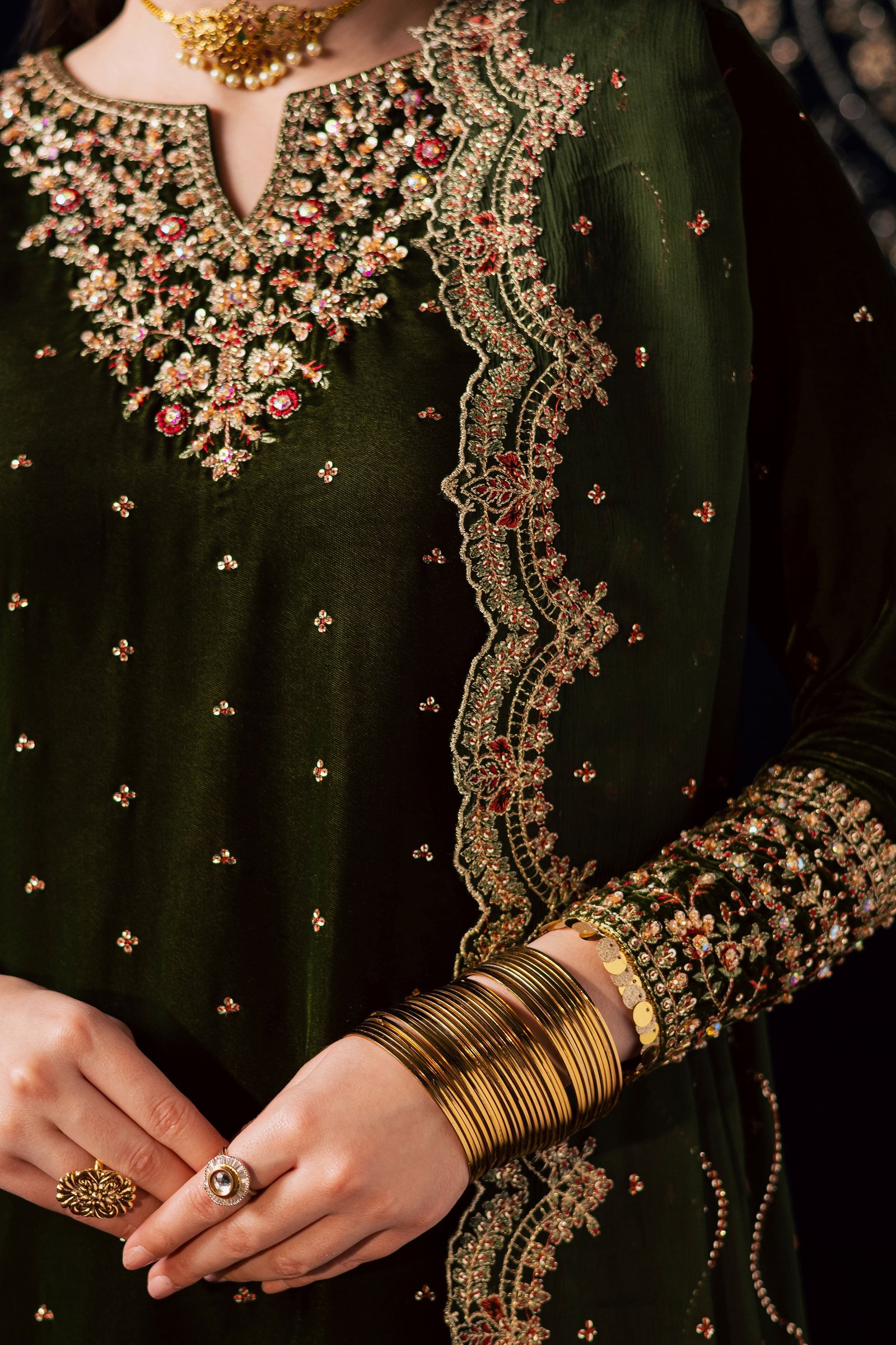 Eloise 3Pc - Velvet Luxe Pret BATIKLuxePRET2025 BATIK XS / Mehendi Green / Velvet-S / Mehendi Green / Velvet-M / Mehendi Green / Velvet-L / Mehendi Green / Velvet-XL / Mehendi Green / Velvet