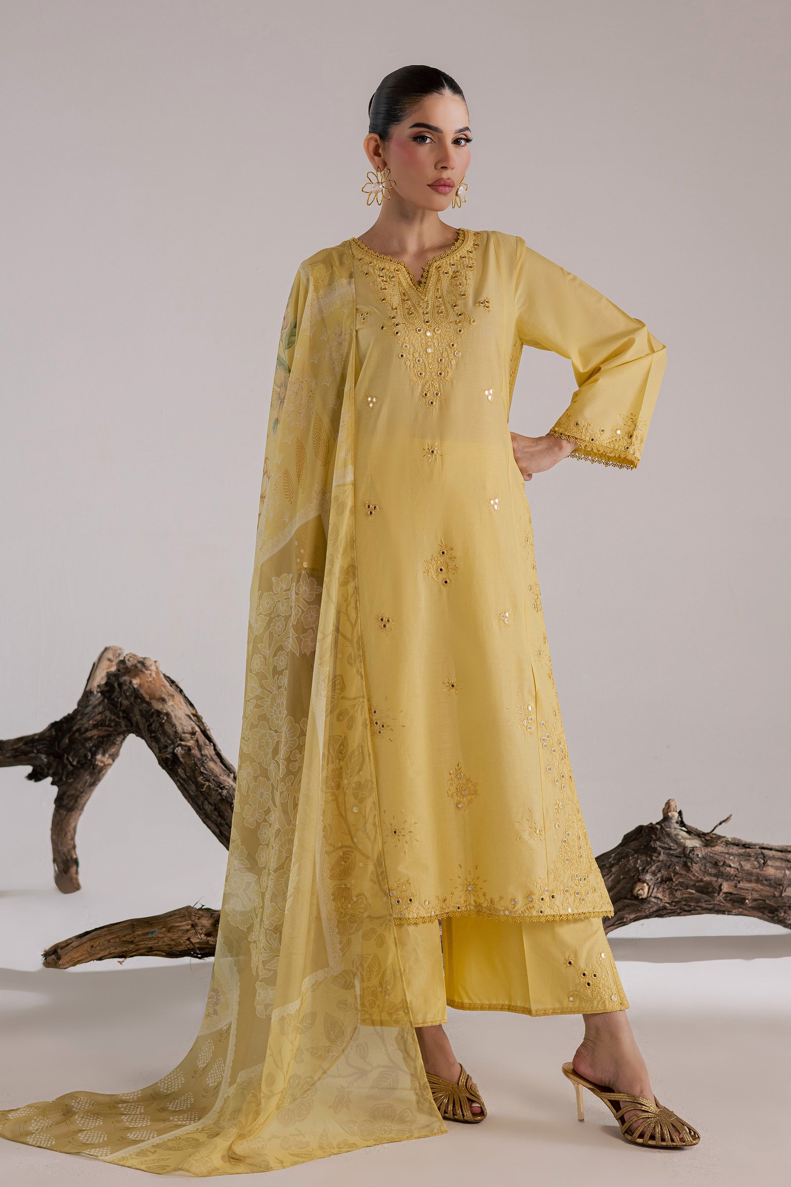 Fiji 3Pc - Luxury Embroidered Lawn BATIKSS26 BATIK XS / Dried Moss / Pima Lawn-S / Dried Moss / Pima Lawn-M / Dried Moss / Pima Lawn-L / Dried Moss / Pima Lawn-XL / Dried Moss / Pima Lawn