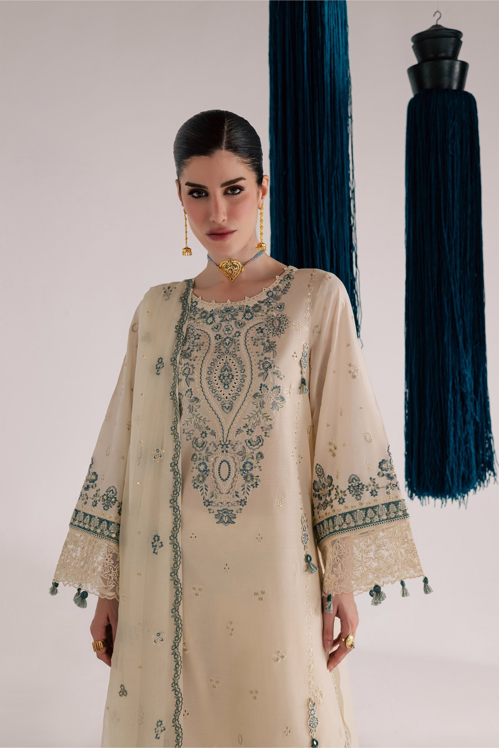 Mana 3Pc - Festive Eid Pret BATIKSS26 BATIK XS / Ivory / Pima Lawn-S / Ivory / Pima Lawn-M / Ivory / Pima Lawn-L / Ivory / Pima Lawn-XL / Ivory / Pima Lawn