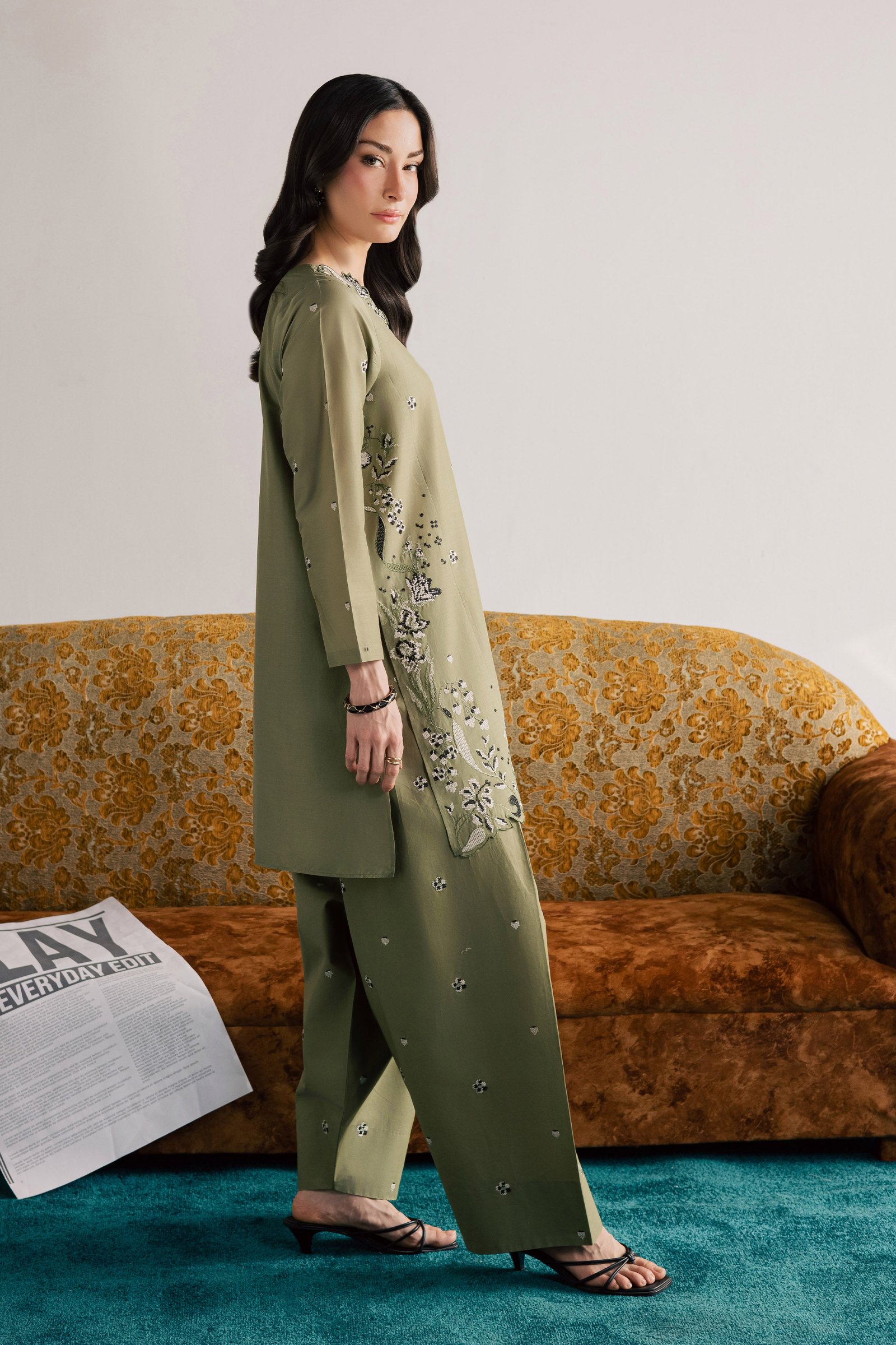 Nazni 2Pc - Embroidered Lawn Dress EverydayEdit26 BATIK XS / Moss / Pima Lawn-S / Moss / Pima Lawn-M / Moss / Pima Lawn-L / Moss / Pima Lawn-XL / Moss / Pima Lawn