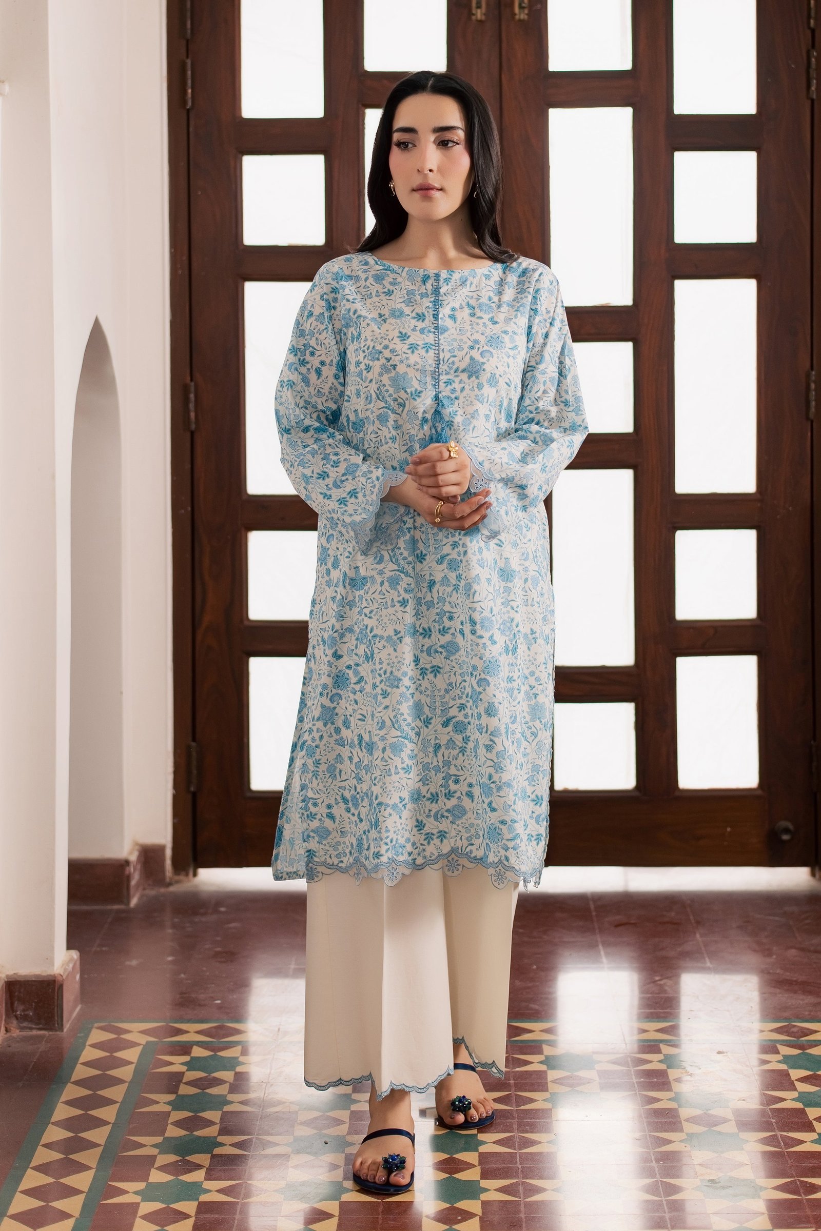 Nooran 2Pc - Printed Lawn Dress BATIKSS26 BATIK XS / Off White / Lawn-S / Off White / Lawn-M / Off White / Lawn-L / Off White / Lawn-XL / Off White / Lawn