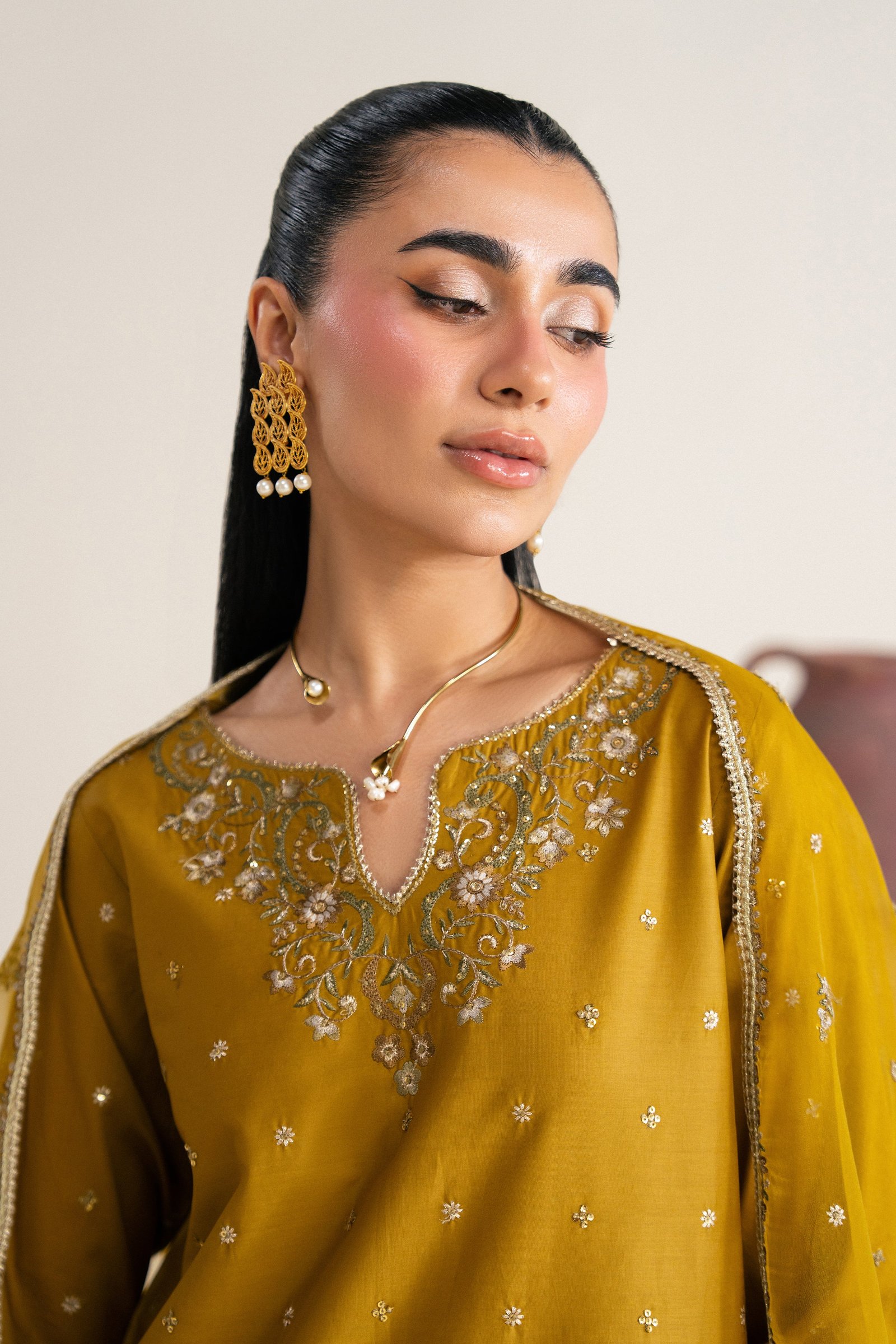 Nuraisa 3Pc - Festive Eid Pret BATIKSS26 BATIK XS / Mehndi / Giza-S / Mehndi / Giza-M / Mehndi / Giza-L / Mehndi / Giza-XL / Mehndi / Giza