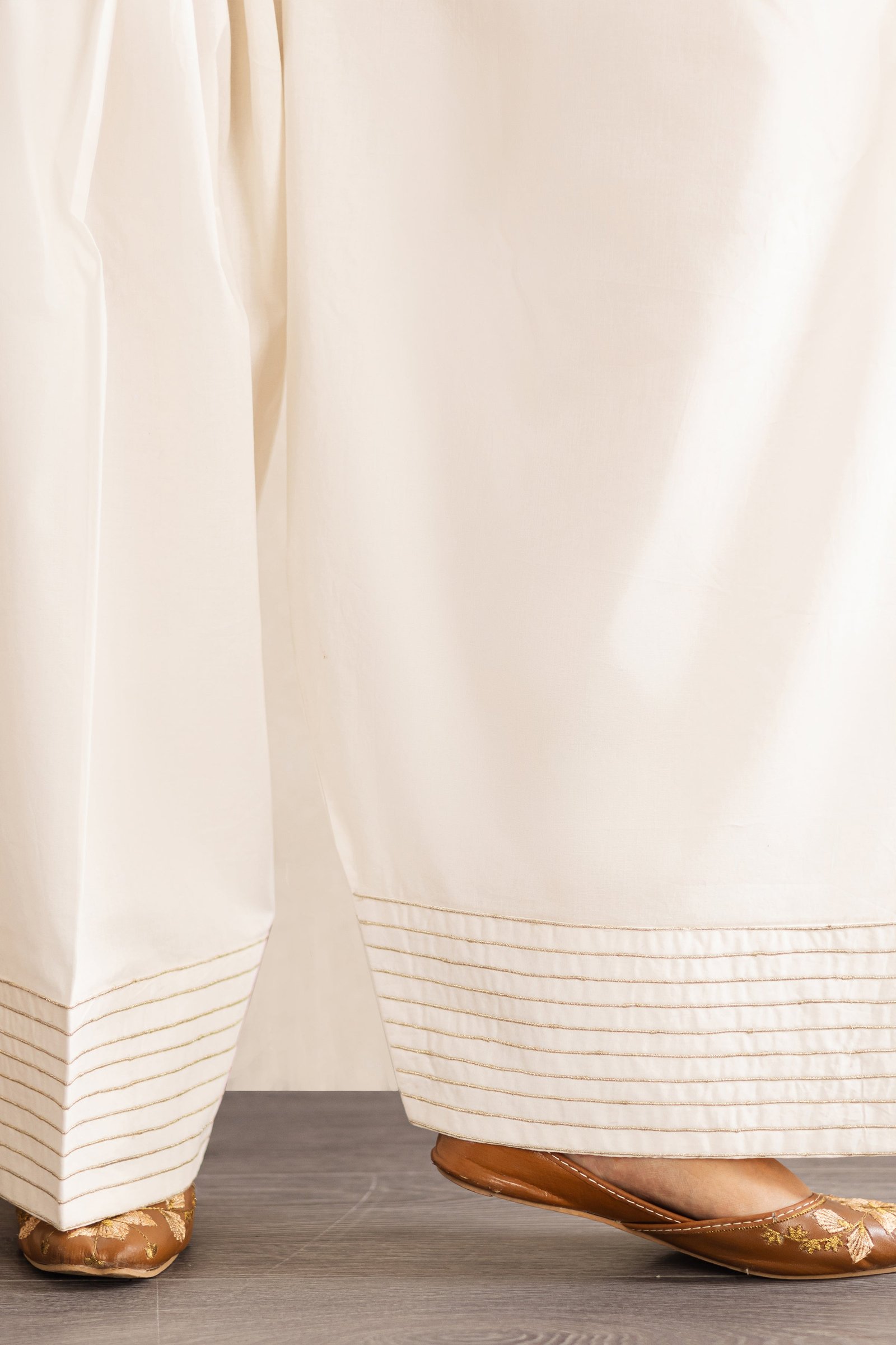 [product-color]-[product-type]-[product_material]