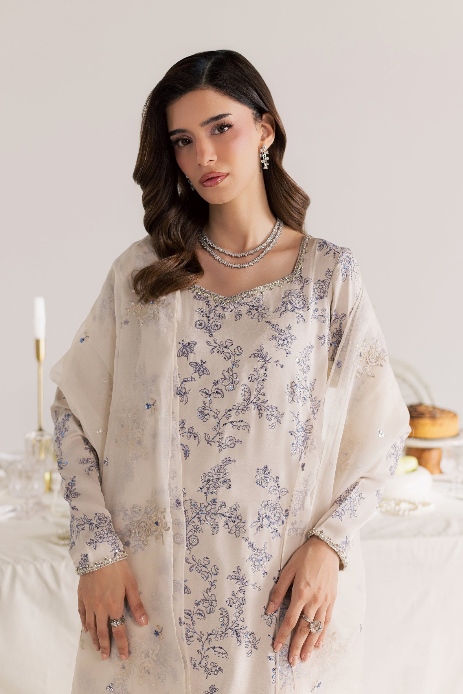 Pearl Elena 3Pc - Festive Luxe Pret STUDIOLUXEAUG26 BATIK S / Pearl White / Textured Grip