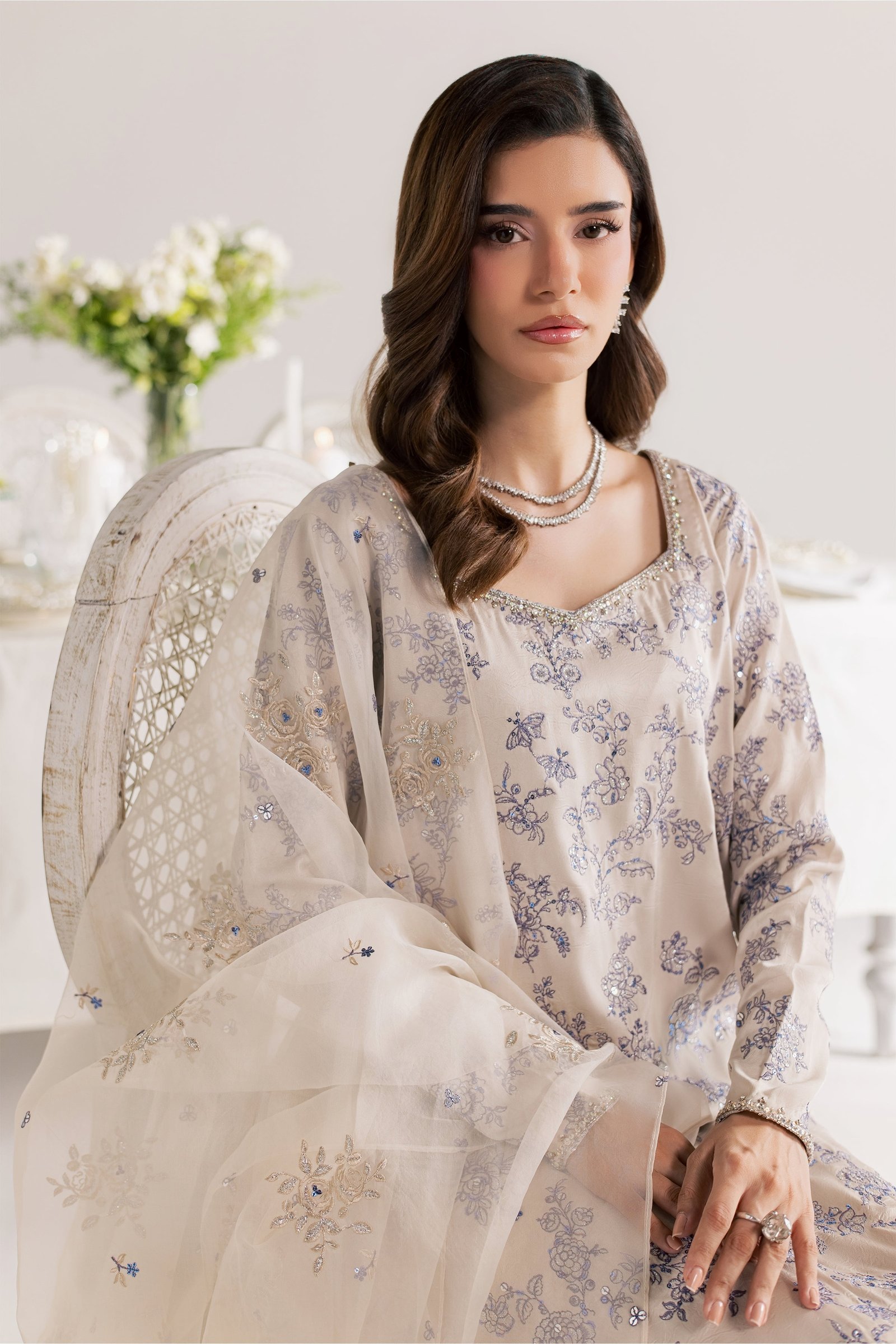 Pearl Elena 3Pc - Festive Luxe Pret STUDIOLUXEAUG26 BATIK S / Pearl White / Textured Grip