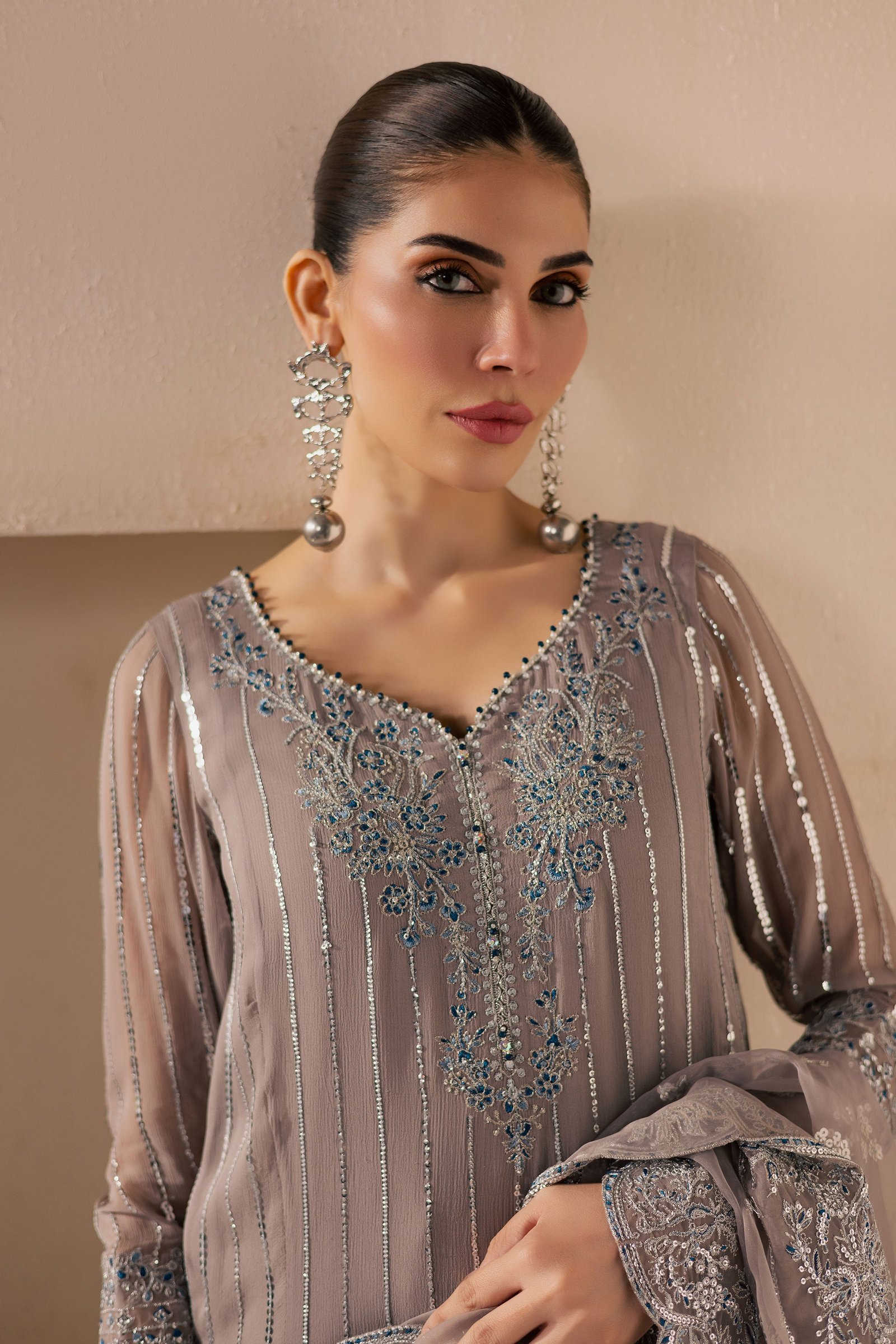 Saabiha 3Pc - Embroidered Luxe Pret BATIKLuxePRET2025 BATIK XS / Steel Grey / Organza & Raw Silk-S / Steel Grey / Organza & Raw Silk-M / Steel Grey / Organza & Raw Silk-L / Steel Grey / Organza & Raw Silk-XL / Steel Grey / Organza & Raw Silk