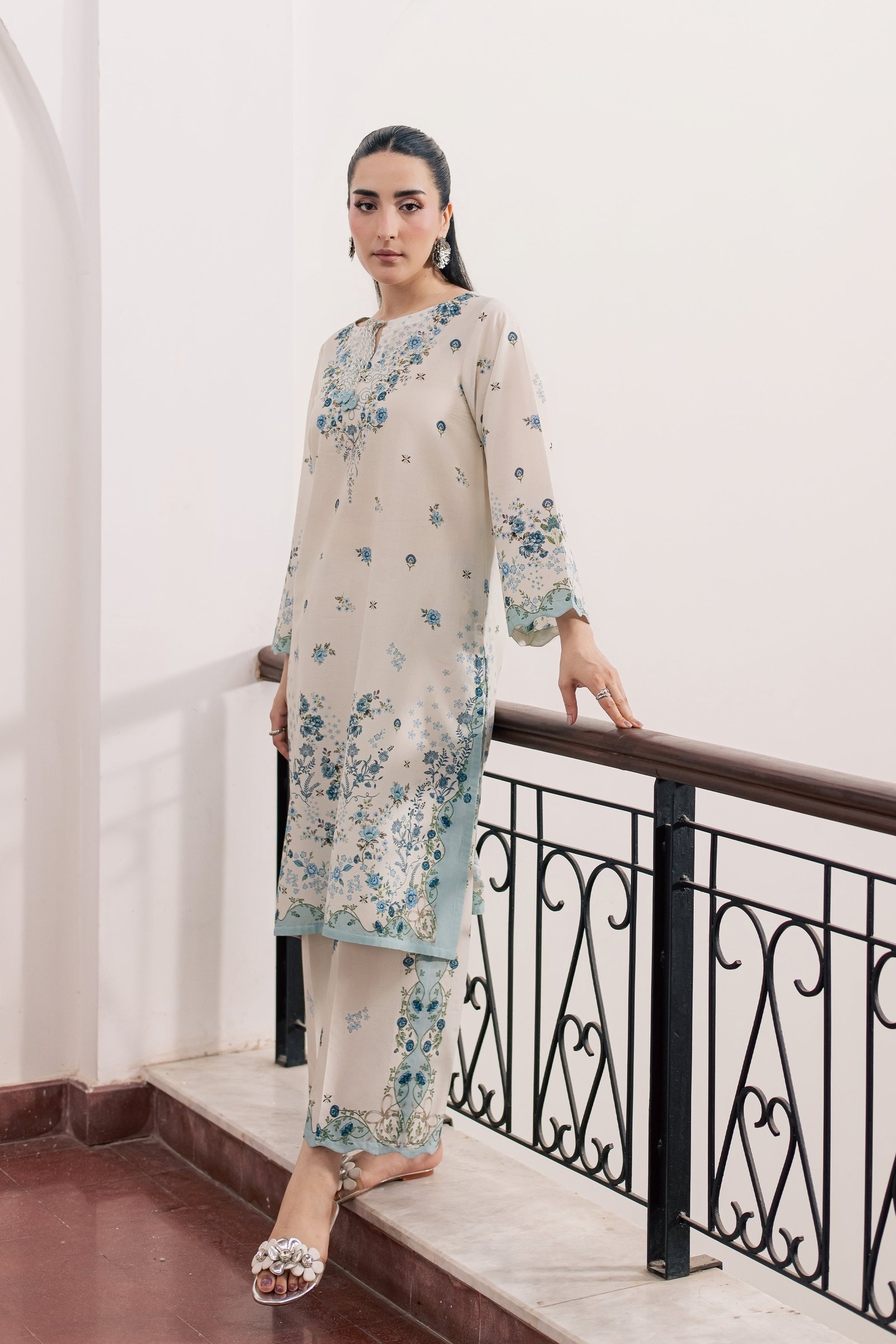 Trey 2Pc - Printed Lawn Dress BATIKSS26 BATIK XS / Off White / Lawn-S / Off White / Lawn-M / Off White / Lawn-L / Off White / Lawn-XL / Off White / Lawn