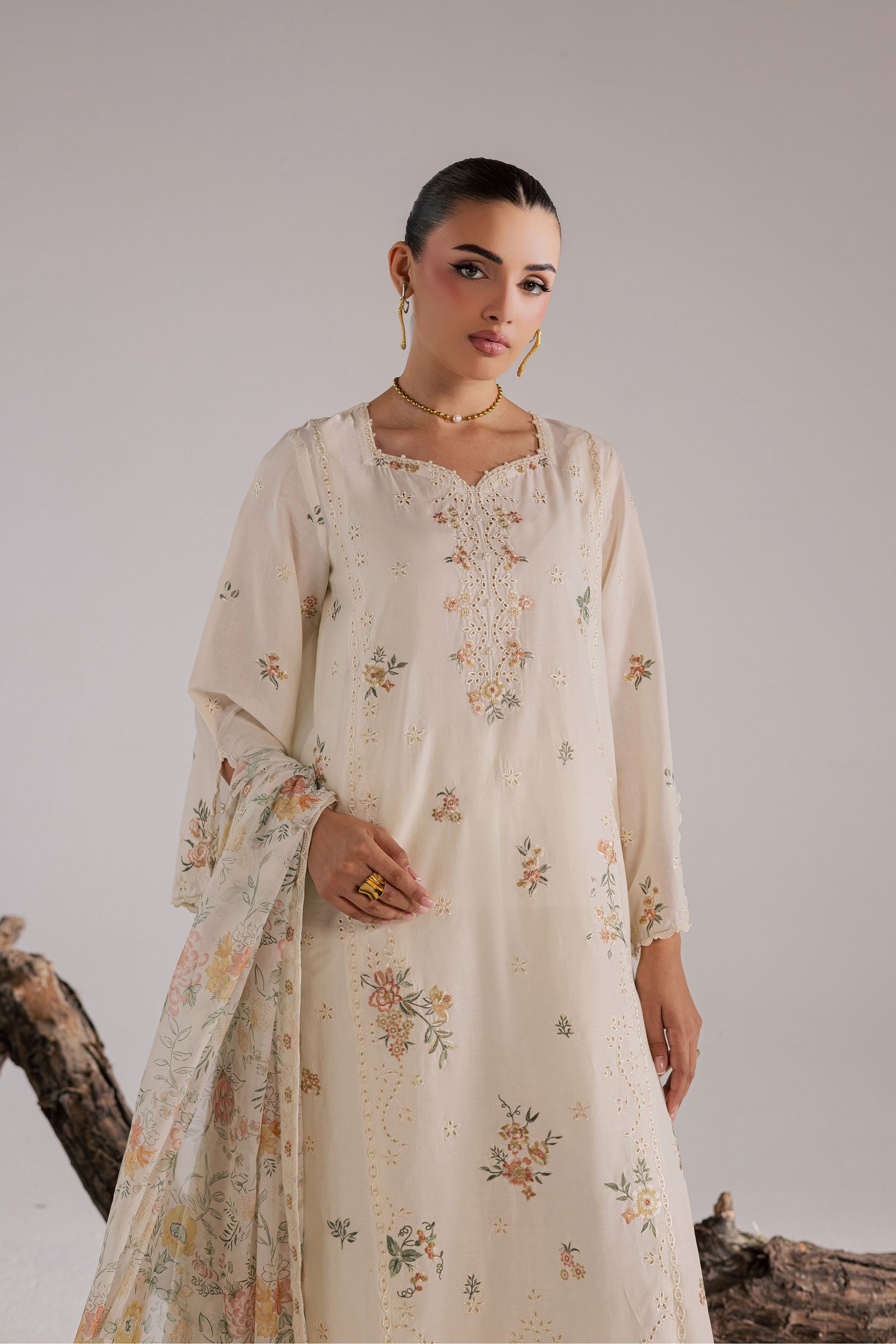 White Zoe 3Pc - Luxury Embroidered Lawn BATIKSS26 BATIK XS / Eggnog / Pima Lawn-S / Eggnog / Pima Lawn-M / Eggnog / Pima Lawn-L / Eggnog / Pima Lawn-XL / Eggnog / Pima Lawn