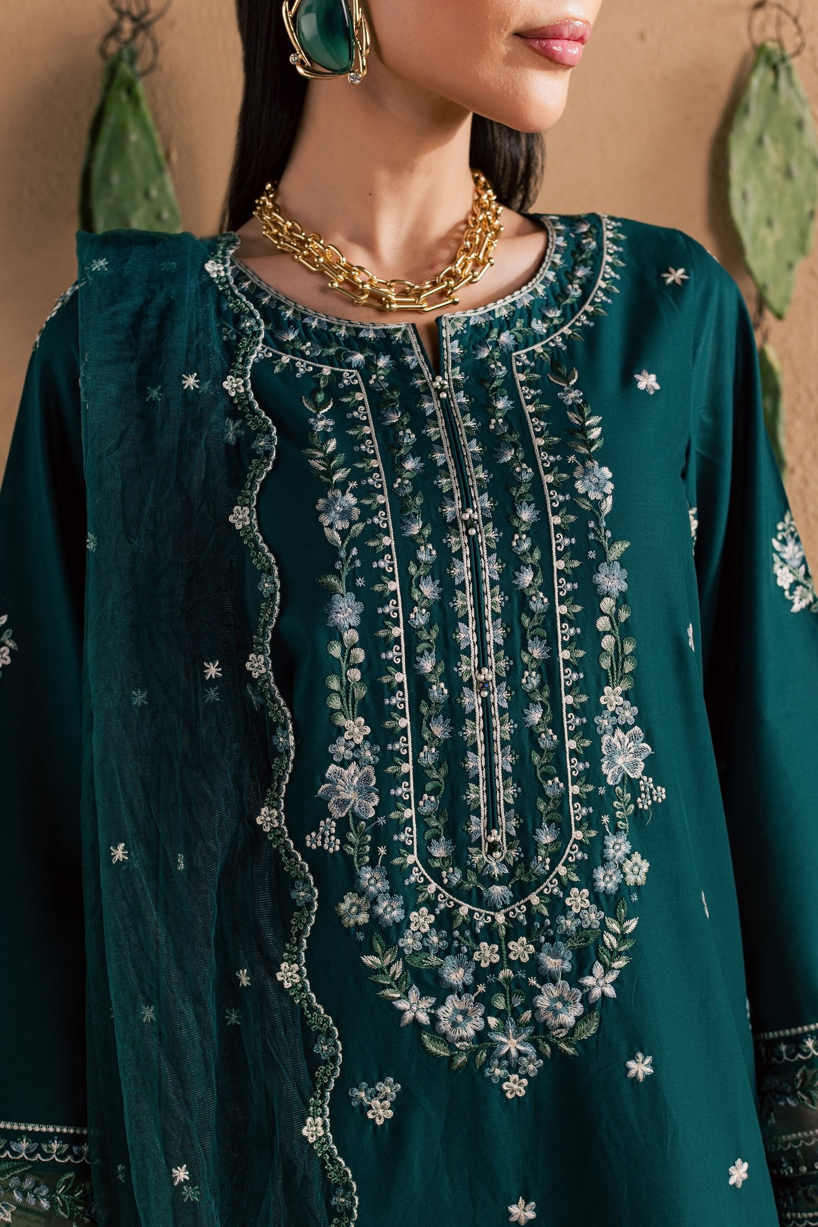 Zamarud 3Pc - Luxury Embroidered Lawn BATIKSS26 BATIK XS / Zinc Green / Pima Lawn-S / Zinc Green / Pima Lawn-M / Zinc Green / Pima Lawn-L / Zinc Green / Pima Lawn-XL / Zinc Green / Pima Lawn